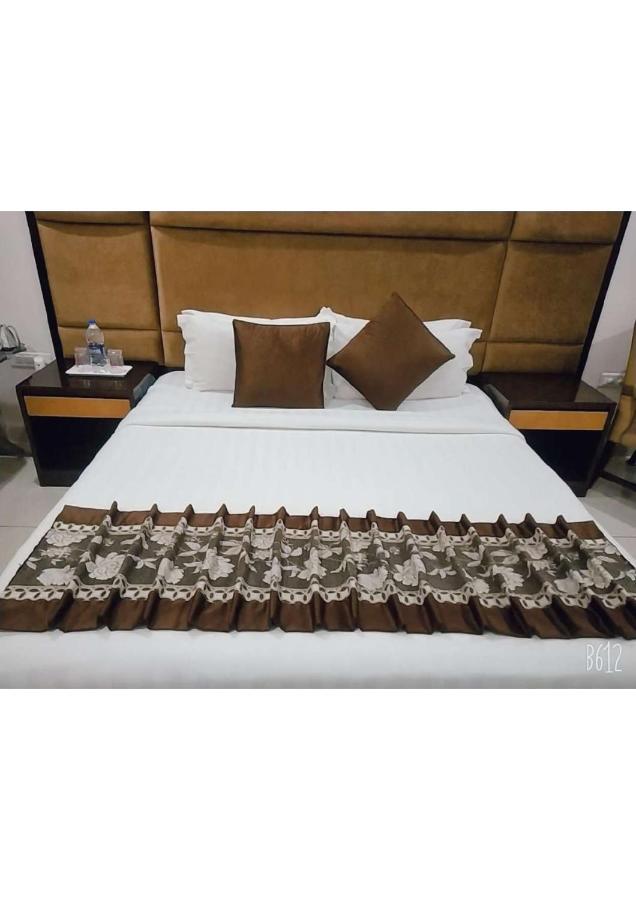 Hotel The Celestial Park, Bhopal Esterno foto